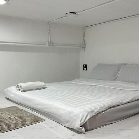 Megun Capsule 150 Cm Apartamento Banguecoque Exterior foto
